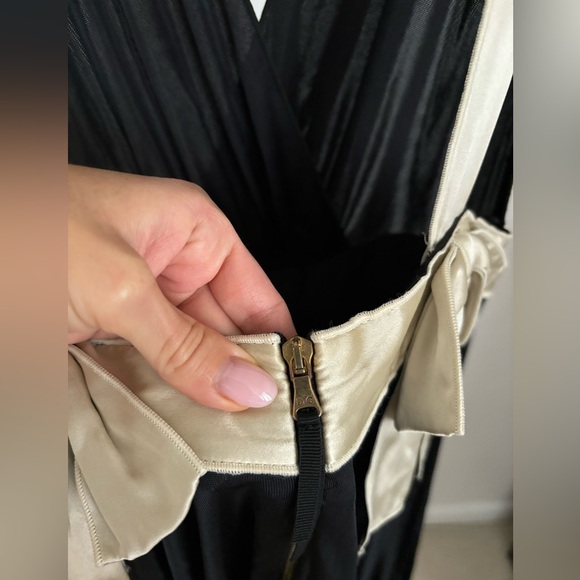 Dolce & Gabbana Silk Bow Waist Midi Dress Iconic Runway Piece $2,560 Retail - Picture 8 of 13